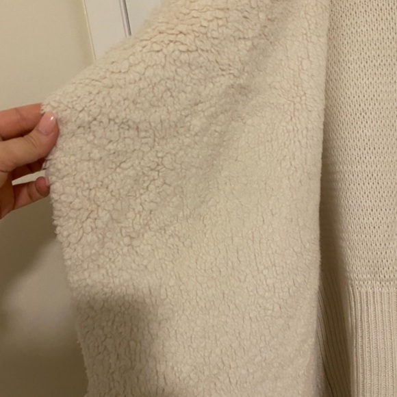 Faux Shearling Vest - Picture 3 of 4